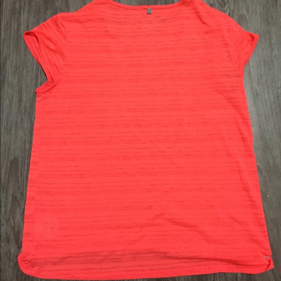BRIGHT Orange Workout Shirt Nike - Picture 3 of 4